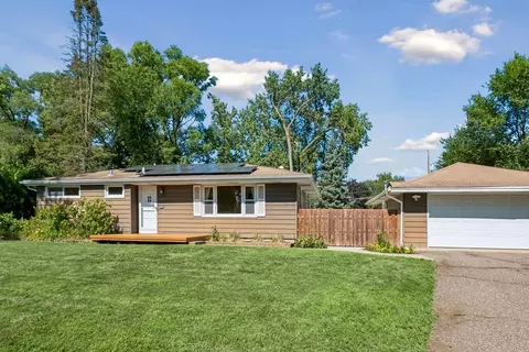 2400 W 110th St, Bloomington, MN 55431