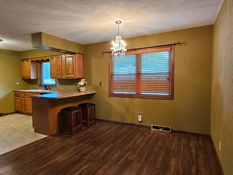Dining - 904 Willmar Ave SE, Willmar, MN 56201 photo 1 of 1