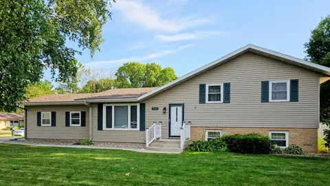 Exterior - 904 Willmar Ave SE, Willmar, MN 56201 photo 7 of 9