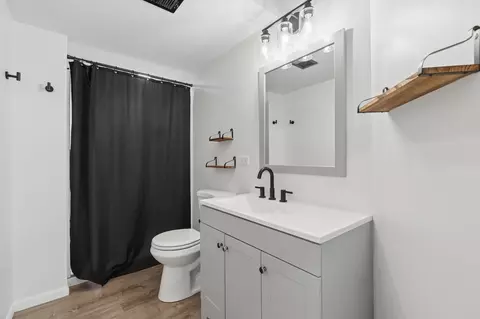 Bath - 6702 120th Ave N, Champlin, MN 55316 photo 4 of 4