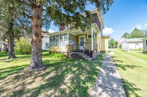 514 W 2nd Ave, Keewatin, MN 55753