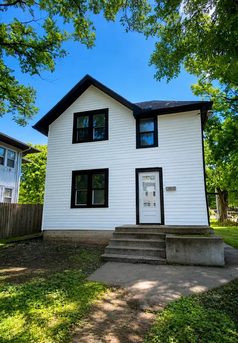 2400 Emerson Ave N, Minneapolis, MN 55411