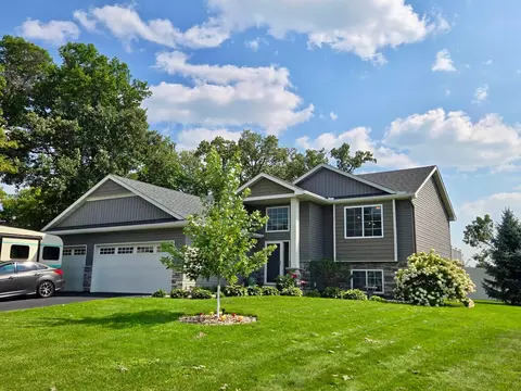 13190 10th Cir S, Zimmerman, MN 55398