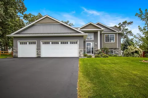 13190 10th Cir S, Zimmerman, MN 55398