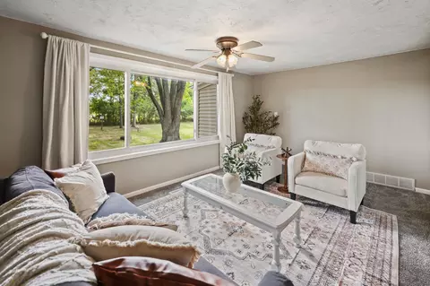 Living - 3655 95th Ave SE, Saint Cloud, MN 56304 photo 2 of 4