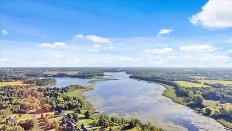 31813 Lakeway Dr NE, Cambridge, MN 55008