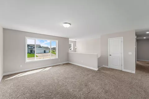 Living - 2145 Violet Ln, Faribault, MN 55021 photo 2 of 5