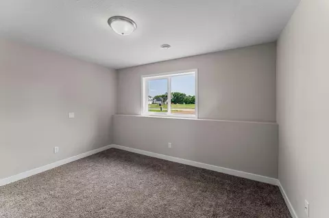 Bedroom - 2145 Violet Ln, Faribault, MN 55021 photo 12 of 18