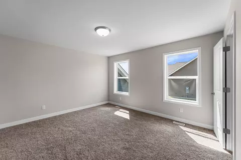 Bedroom - 2145 Violet Ln, Faribault, MN 55021 photo 8 of 18