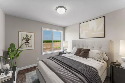 Bedroom - 2145 Violet Ln, Faribault, MN 55021 photo 2 of 18