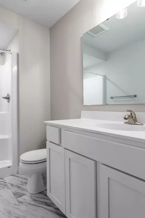 Bath - 2145 Violet Ln, Faribault, MN 55021 photo 5 of 6