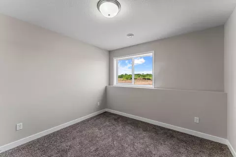 Bedroom - 2145 Violet Ln, Faribault, MN 55021 photo 15 of 18