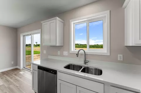 Kitchen - 2145 Violet Ln, Faribault, MN 55021 photo 3 of 5