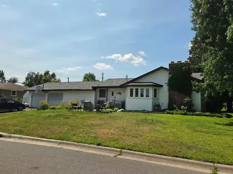 4401 Woodbine Ln N, Brooklyn Center, MN 55429