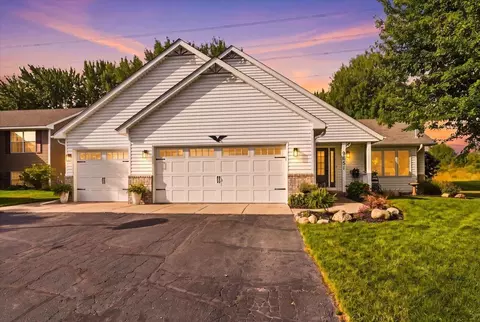 9651 78th St, Cottage Grove, MN 55016