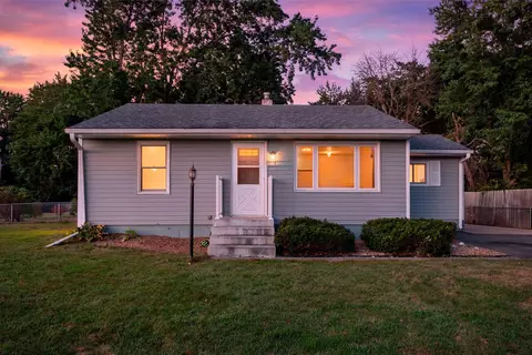 5911 Hodgson Rd, Shoreview, MN 55126