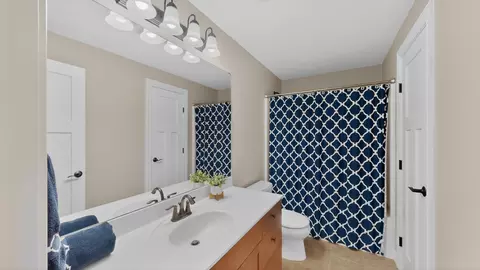 Bath - 1442 30th St NW, Austin, MN 55912 photo 3 of 3