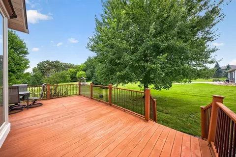 Exterior - 1442 30th St NW, Austin, MN 55912 photo 11 of 16