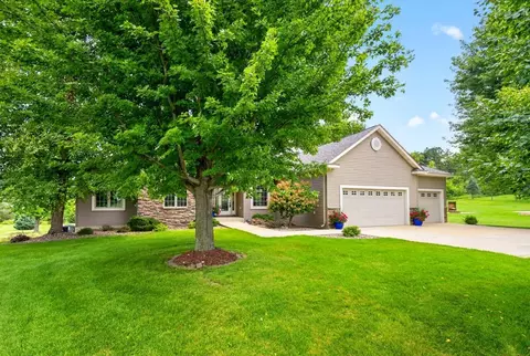 Exterior - 1442 30th St NW, Austin, MN 55912 photo 4 of 16