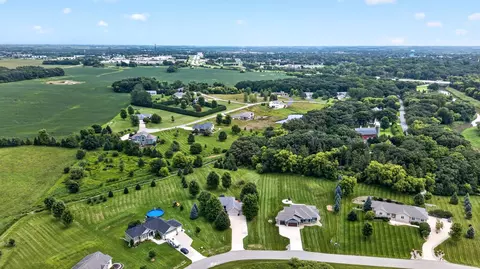 View/Area - 1442 30th St NW, Austin, MN 55912 photo 2 of 13