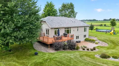 Exterior - 1442 30th St NW, Austin, MN 55912 photo 13 of 16