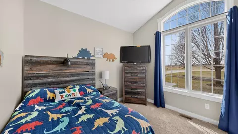 Bedroom - 1442 30th St NW, Austin, MN 55912 photo 3 of 7