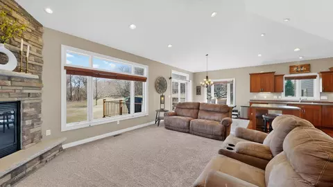 Living - 1442 30th St NW, Austin, MN 55912 photo 2 of 4