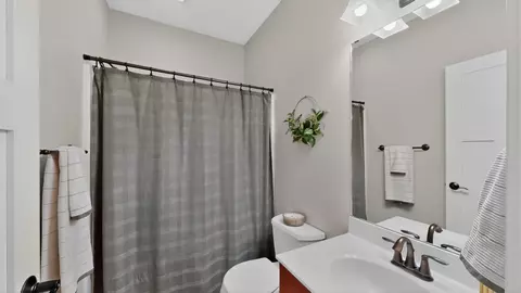 Bath - 1442 30th St NW, Austin, MN 55912 photo 1 of 3