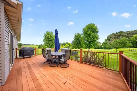 Exterior - 1442 30th St NW, Austin, MN 55912 photo 10 of 16