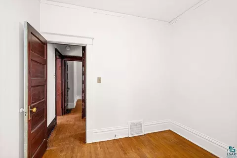 Bedroom - 421 N 11th Ave W, Duluth, MN 55806 photo 2 of 4