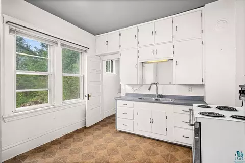 Kitchen - 421 N 11th Ave W, Duluth, MN 55806 photo 1 of 2