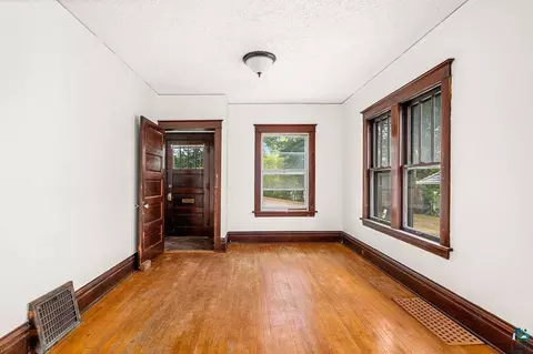 Living - 421 N 11th Ave W, Duluth, MN 55806 photo 1 of 3