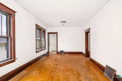 Living - 421 N 11th Ave W, Duluth, MN 55806 photo 3 of 3