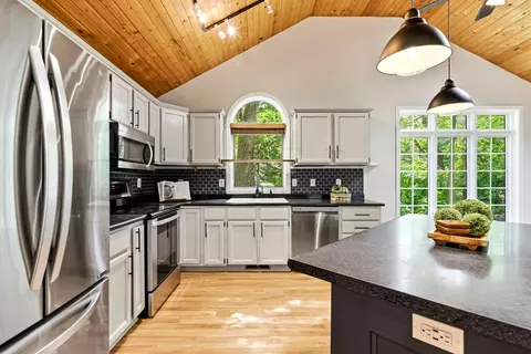 Kitchen - 4785 Mayelin Ave NE, Saint Michael, MN 55376 photo 2 of 5