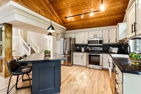 Kitchen - 4785 Mayelin Ave NE, Saint Michael, MN 55376 photo 3 of 5