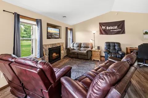Living - 141 Boulder Pl, Randall, MN 56475 photo 3 of 3