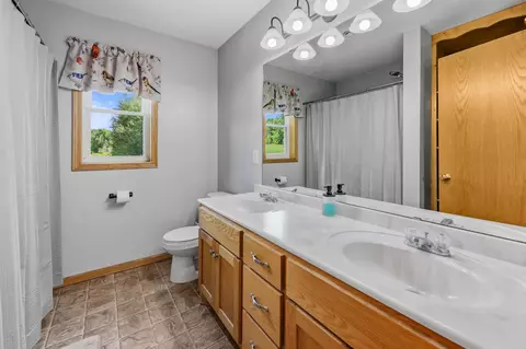 Bath - 141 Boulder Pl, Randall, MN 56475 photo 1 of 4