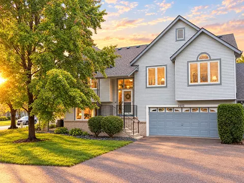 2552 Manitou Ln, White Bear Lake, MN 55110