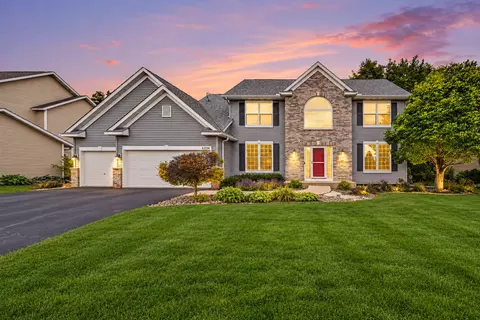 6034 Summit Curv S, Cottage Grove, MN 55016