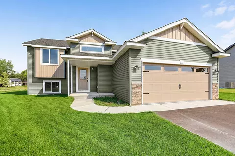 2865 11th Ave NE, Sauk Rapids, MN 56379