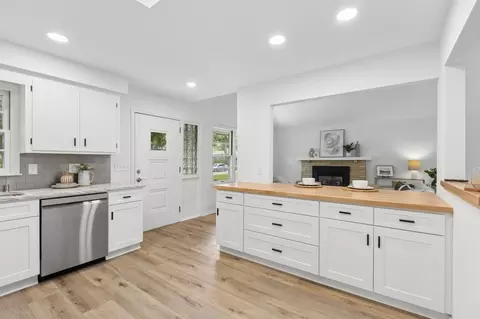 Kitchen - 24850 Amlee Rd, Shorewood, MN 55331 photo 3 of 4