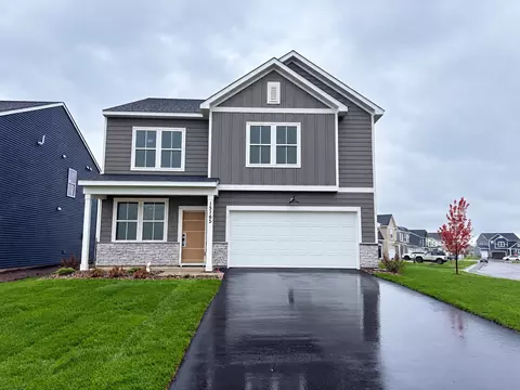 15165 Amber Fields Blvd, Rosemount, MN 55068