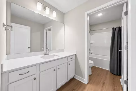 Bath - 1238 Compton Ave, River Falls, WI 54022 photo 3 of 4