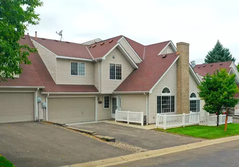 7256 Brittany Ln #34, Inver Grove Heights, MN 55076