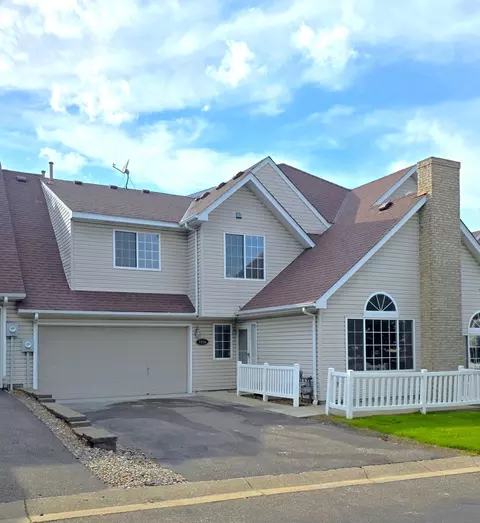 7256 Brittany Ln #34, Inver Grove Heights, MN 55076