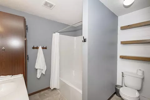 Bath - 613 5th St E, Horace, ND 58047 photo 1 of 5