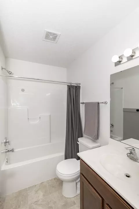 Bath - 613 5th St E, Horace, ND 58047 photo 3 of 5