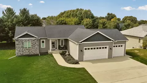2238 Glady Ln NE, Rochester, MN 55906