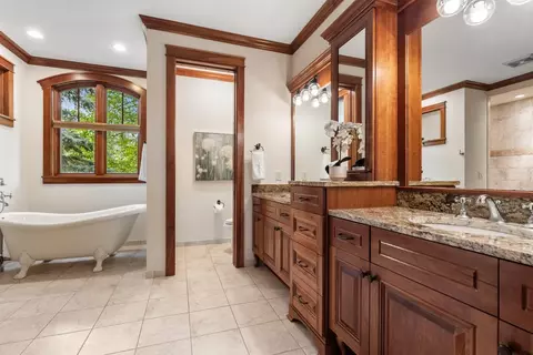 Bath - 2180 Crestview Dr, Excelsior, MN 55331 photo 2 of 7