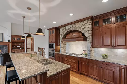 Kitchen - 2180 Crestview Dr, Excelsior, MN 55331 photo 4 of 6